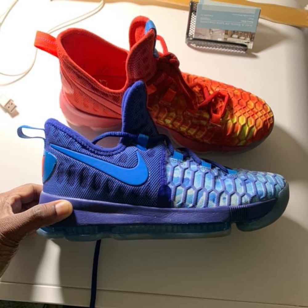 SOLD Fire & Ice KD’s size 7Y
